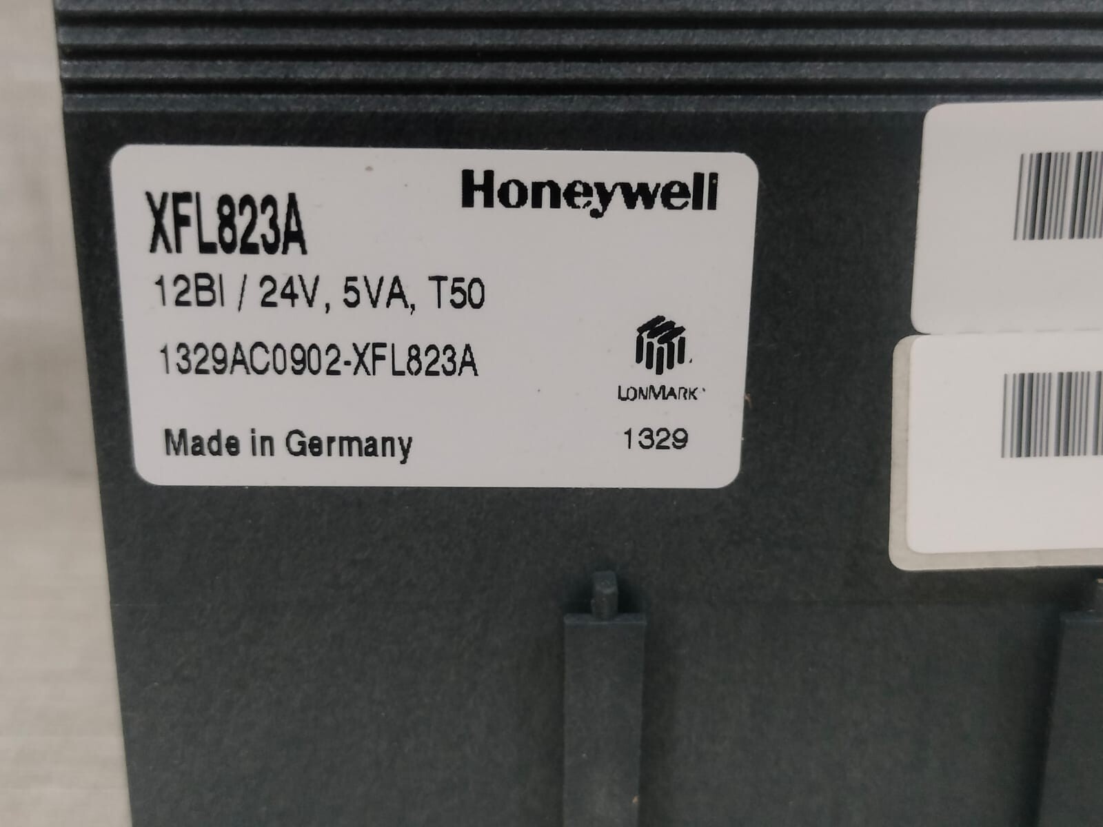 Honeywell XFL823A Distributed I/O 12 Digital Input Module W/ FILTHY & BROKEN BOX