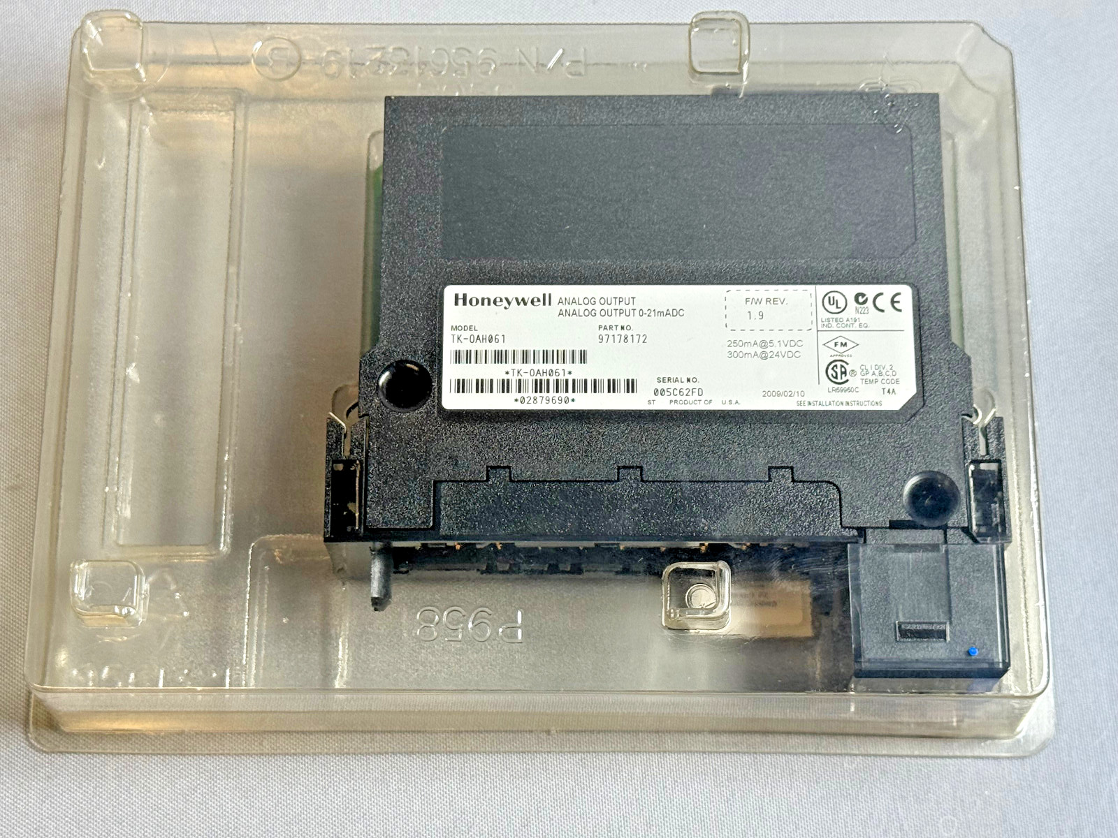 Honeywell TK-OAH061 Model Rev J01 Analog Output Module 97178172