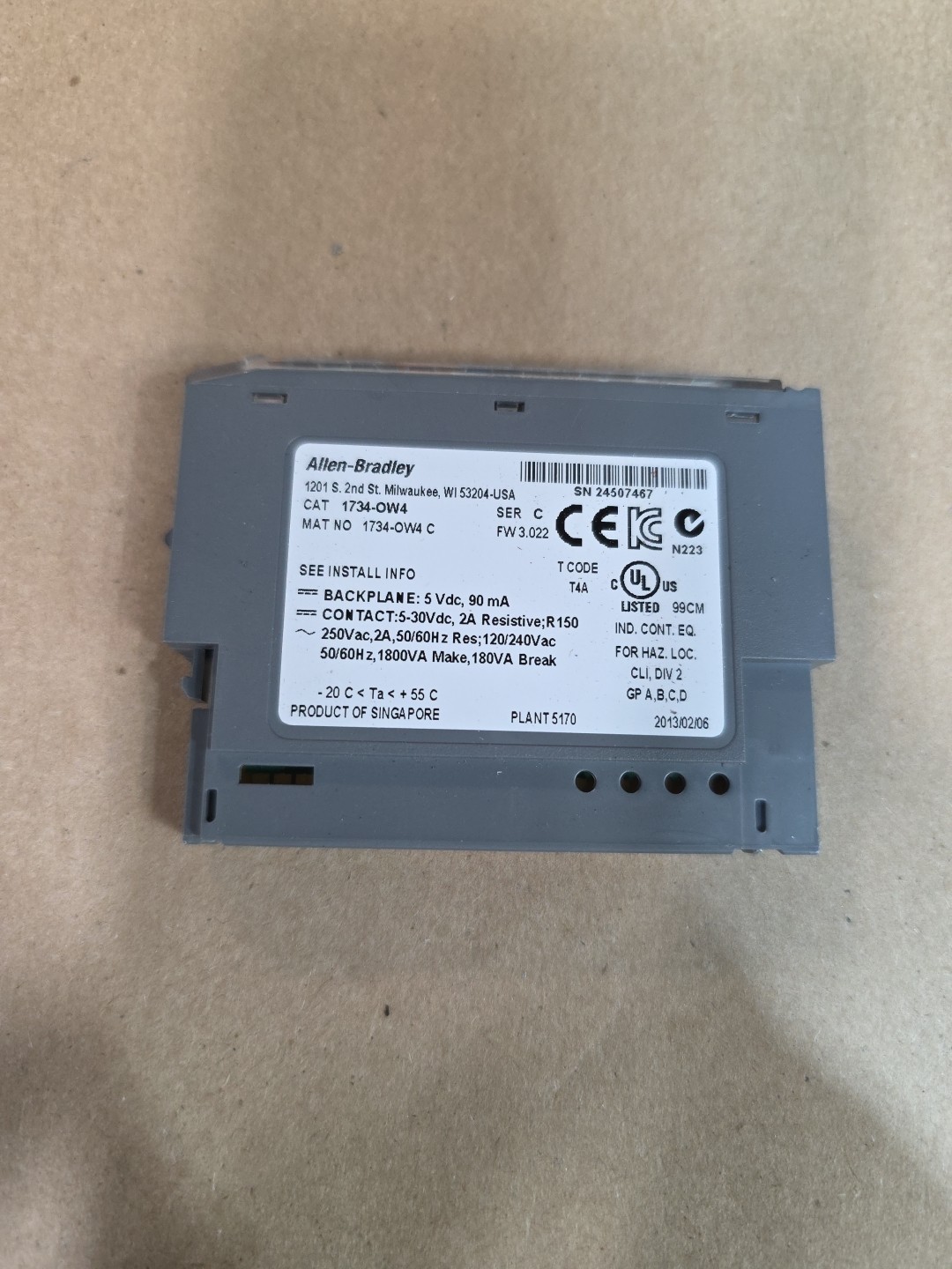 Allen Bradley 1734-OW4 Digital Output Module