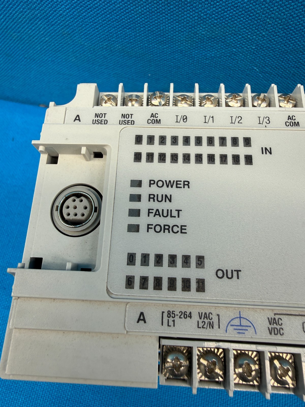 Allen-Bradley 1761-L32AWA MicroLogix 1000 Series-E Programmable Controller