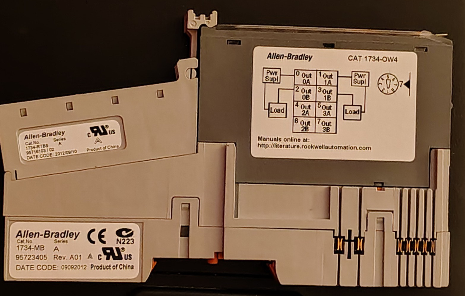 Allen-Bradley 1734-OW4/C Output Module 4 Channel w/ 1734-MB/A & 1734-RTBS/A