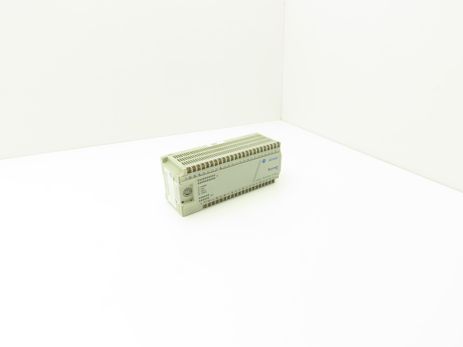 Allen Bradley 1761-L32AWA MicroLogix 1000 PLC Controller 100-240VAC Series E