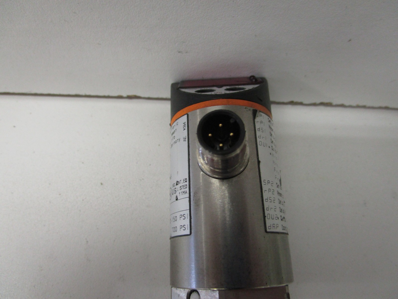 IFM EFECTOR 7224 PRESSURE SENSOR SWITCH – USED – FREE SHIPPING