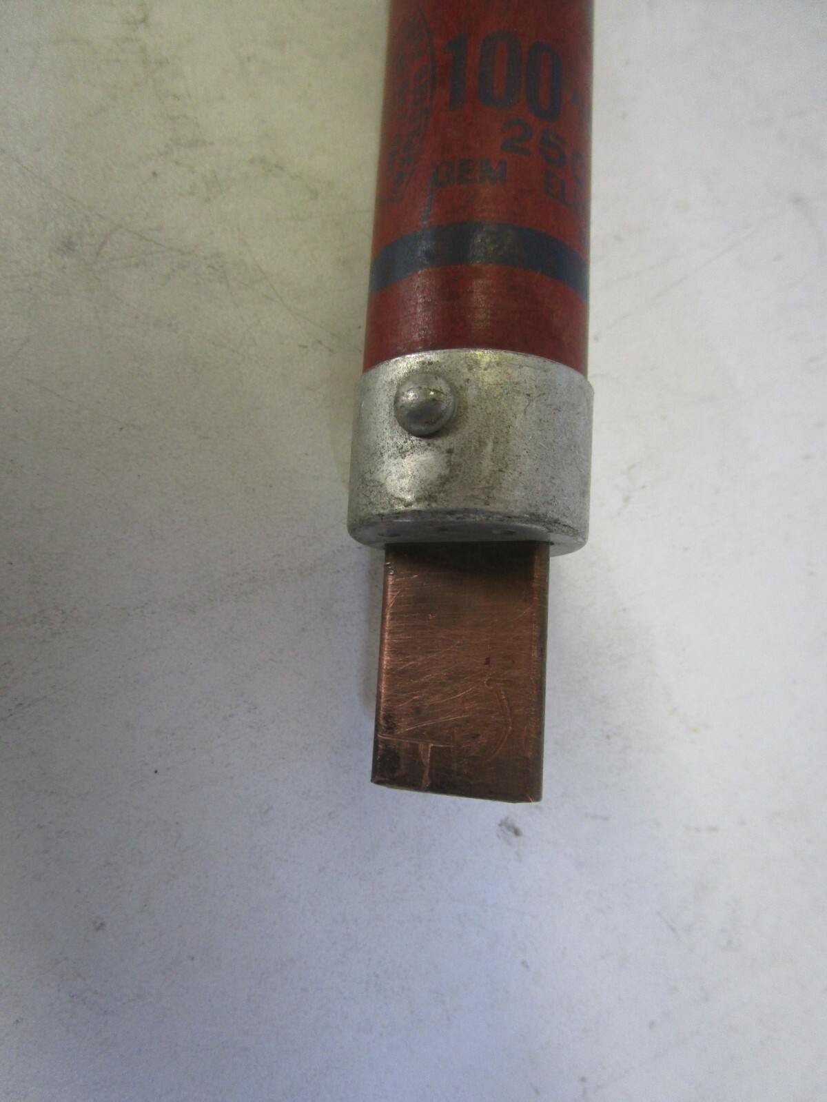 GEM ELECTRIC UNKNOWN PART # 100A 250V MAJOR ONE-TIME FUSE – USED – FREE SHIPPING