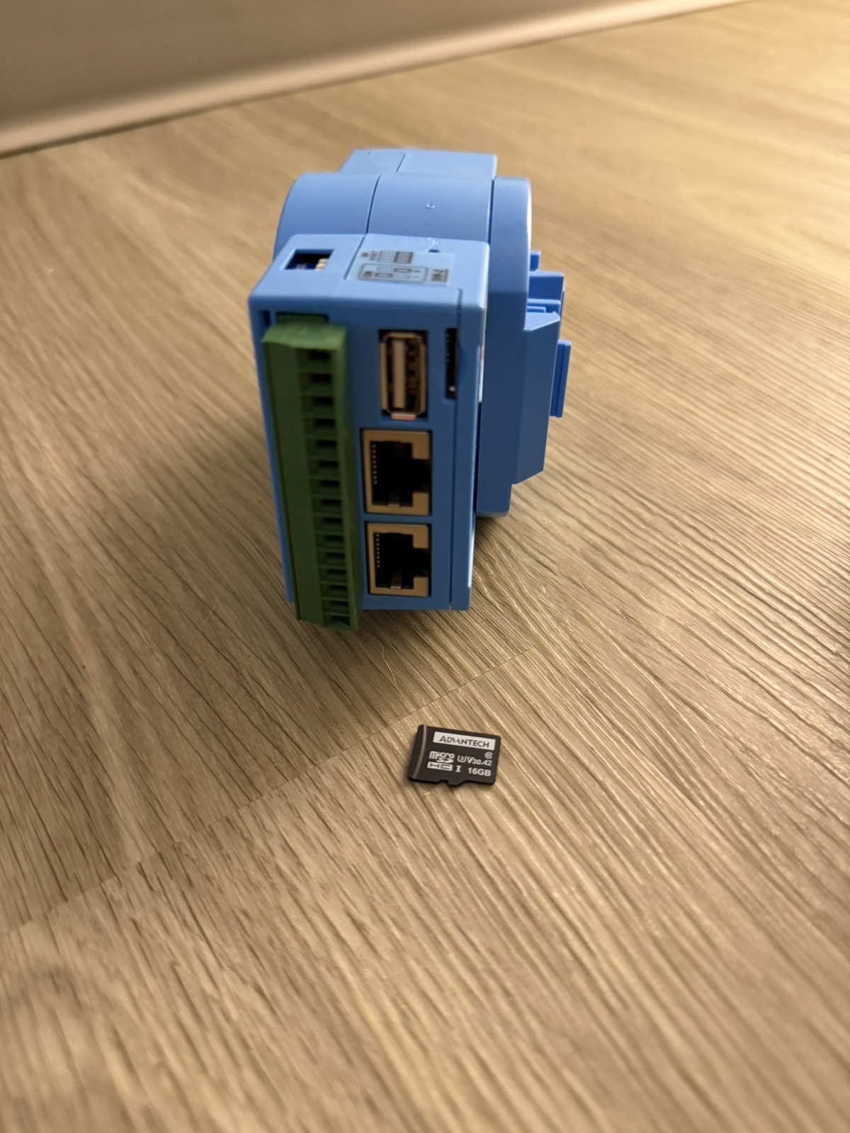 Advantech ADAM-6717-A Intelligent I/O Gateway