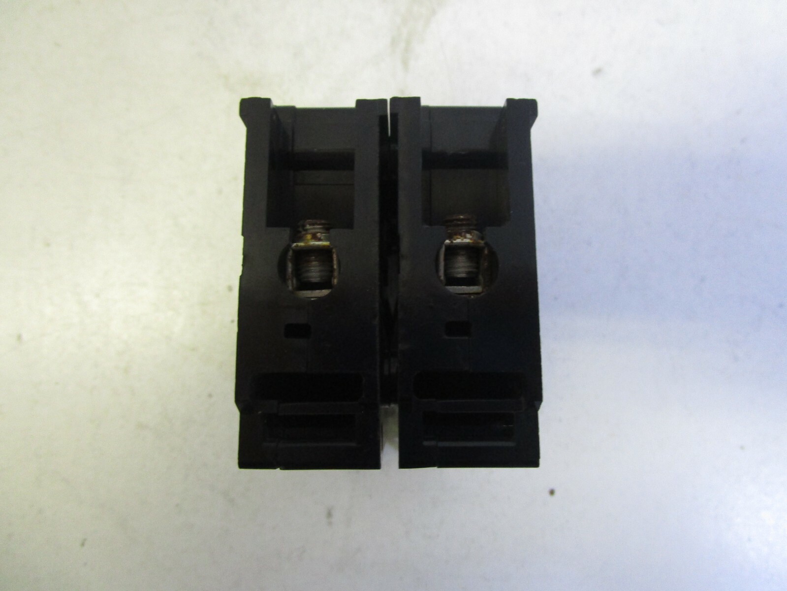 CUTLER HAMMER UNKNOWN PART # 30A QUICKLAG 2-POLE CIRCUIT BREAKER – FREE SHIPPING