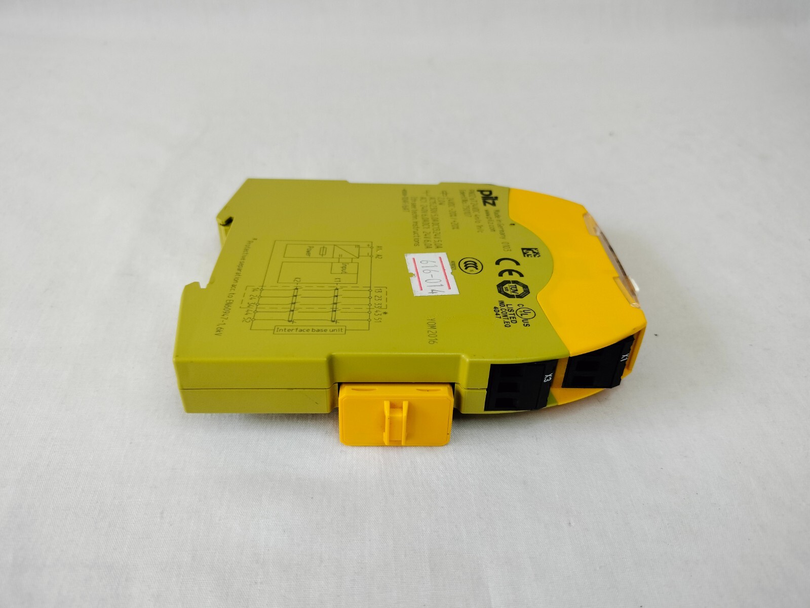 Pilz PNOZ s7 24VDC 4n/o 1n/c PNOZs724VDC4no1nc Safety Relay Made in Germany
