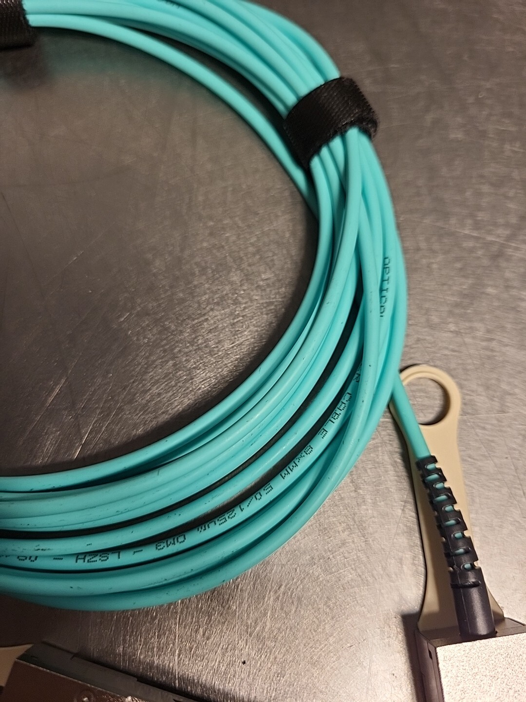 Active Optical Cable QSFP28 100Gbps, 5M, Cisco Compat/AOCQP28100-005-CS (BIN461)