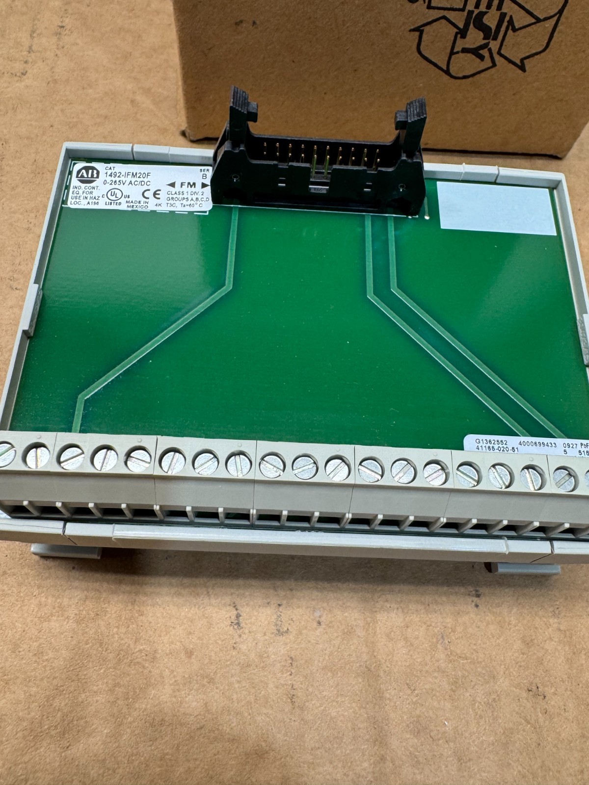 NEW IN BOX ALLEN-BRADLEY 20 PT. INTERFACE MODULE 1492-IFM20F SERIES B
