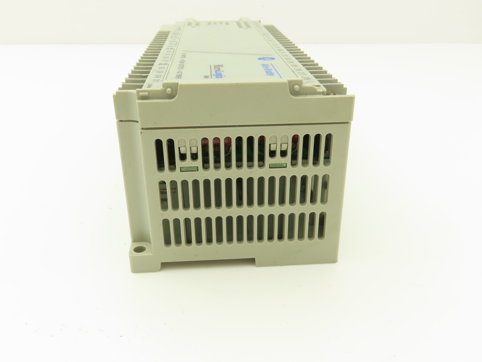 Allen Bradley 1761-L32AWA MicroLogix 1000 PLC Controller 100-240VAC Series E