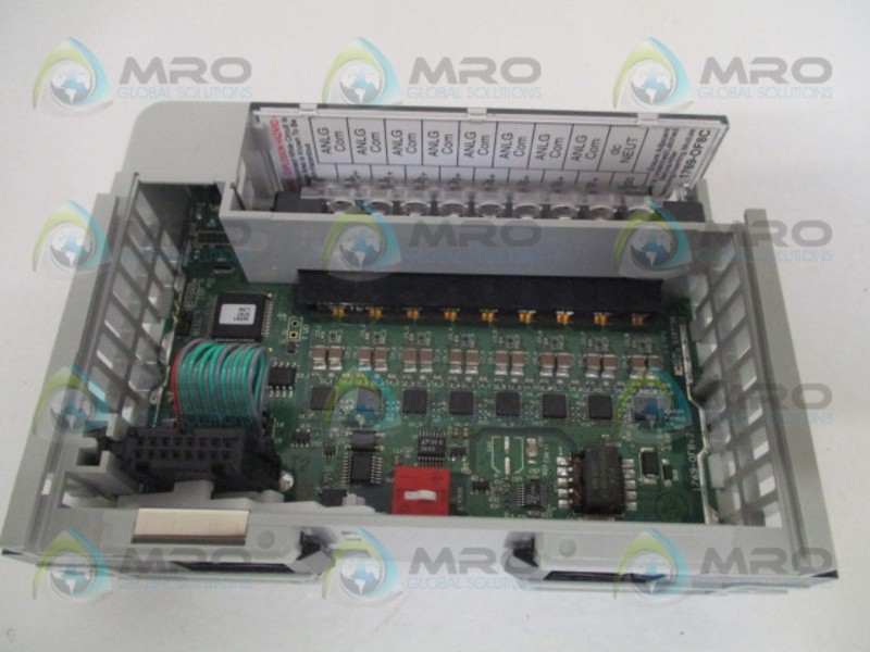 ALLEN BRADLEY 1769-OF8C SER. A F/W 2.1 NSMP