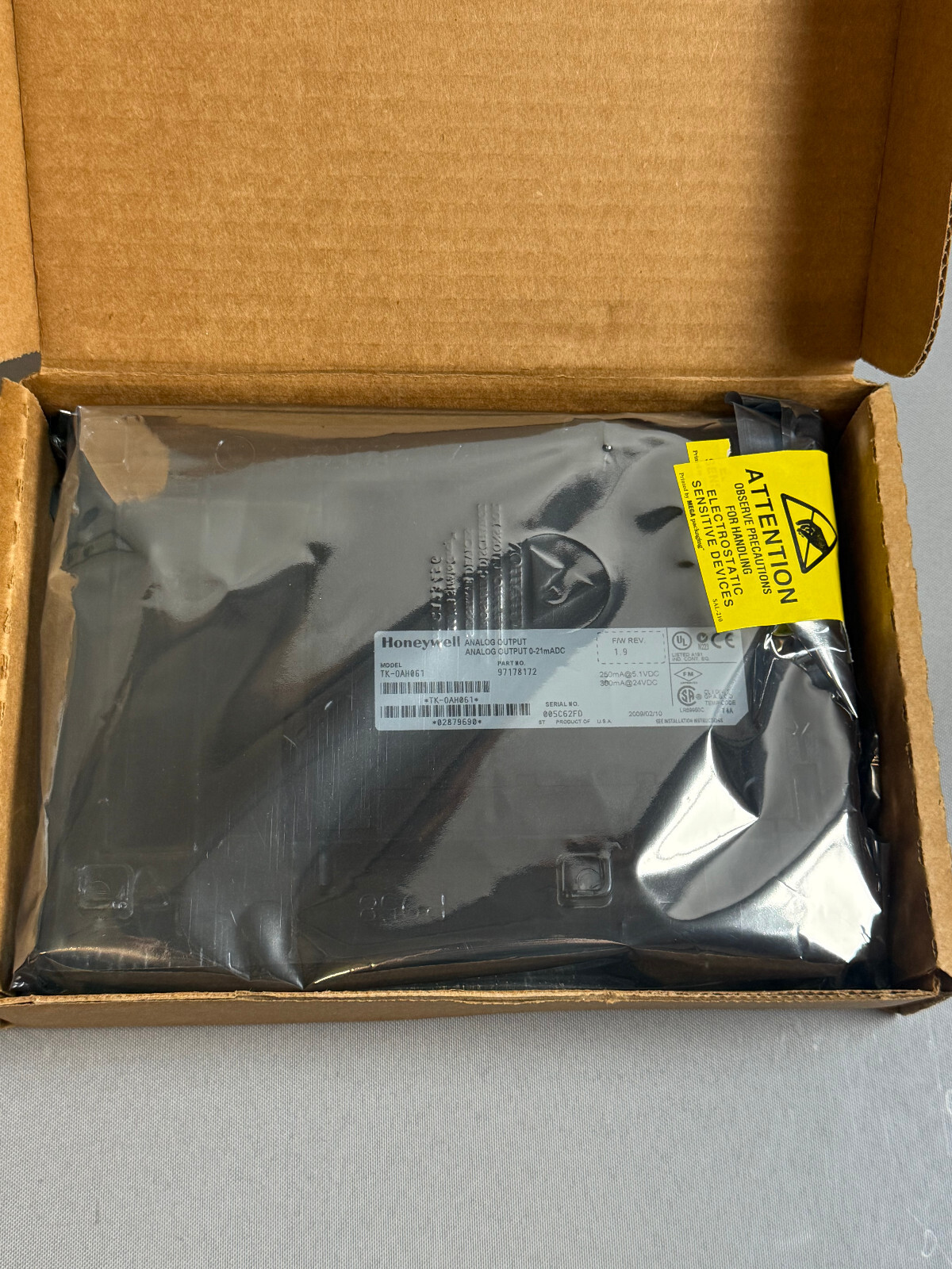 Honeywell TK-OAH061 Model Rev J01 Analog Output Module 97178172