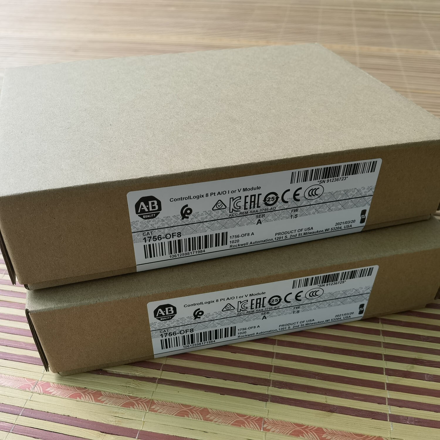 New Factory Sealed AB 1756-OF8 SER A ControlLogix PLC Output Module