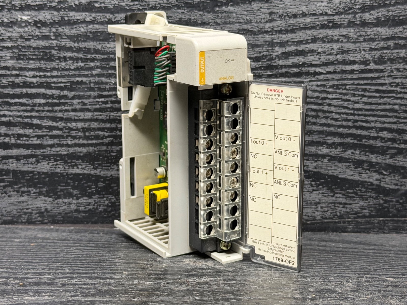 Allen Bradley 1769-OF2 1769-0F2 Ser A Compact I/O MicroLogix Output Module 2 Pt