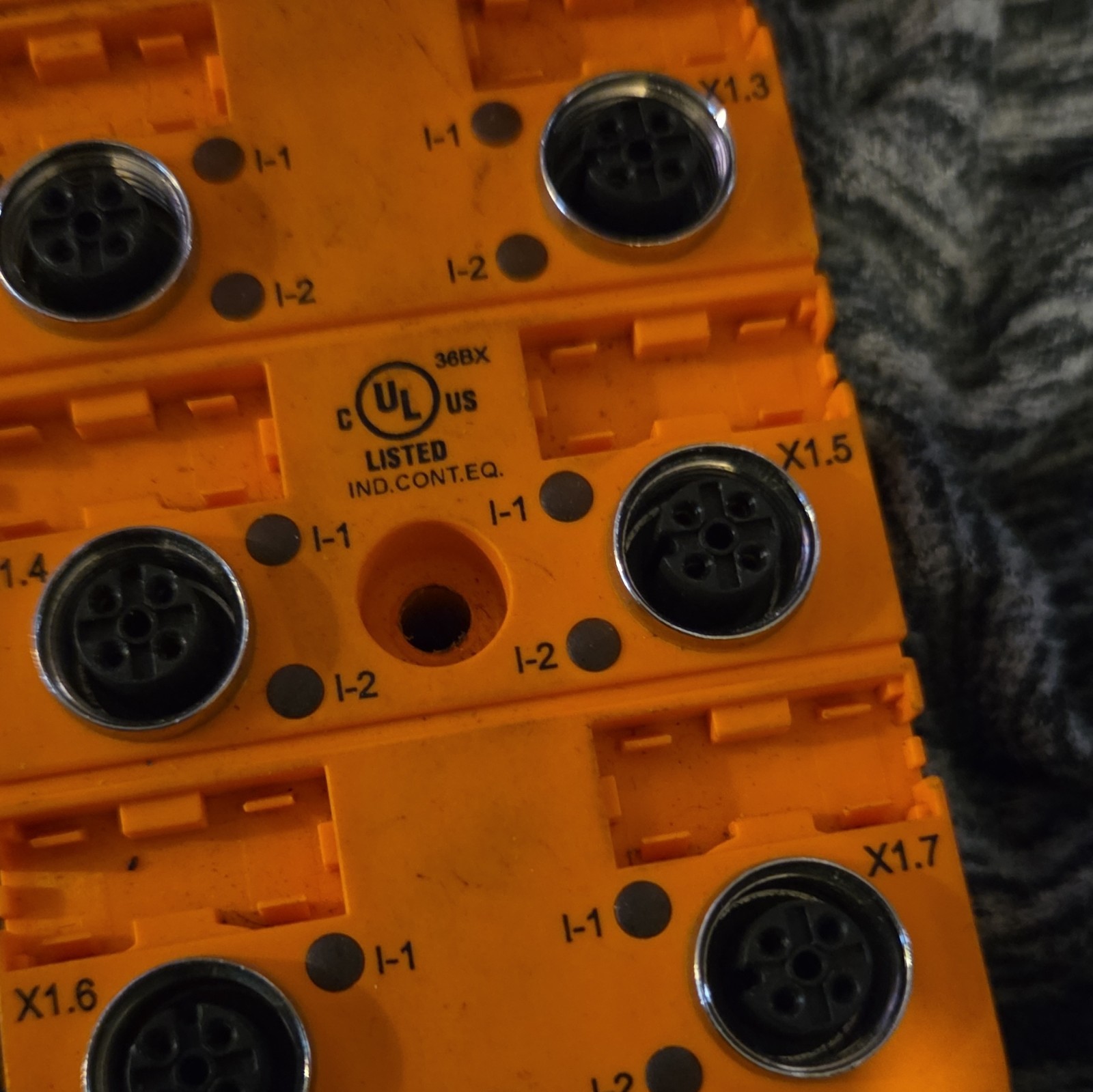 ifm AL2401 IO-Link PLC Digital Input Module 8 x 2 DI IP67 IO-Link Platform