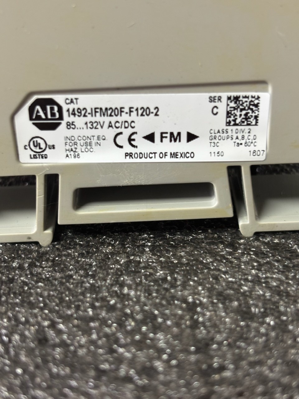 Allen Bradley 1492-IFM20F-F120A-2, 16 Channel Fusible Interface Module, Ser. C