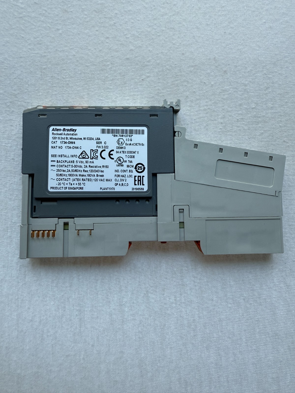 Allen-Bradley 1734-OW4 Relay Output Module w/ 1734-TB & 1734-MB POINT I/O