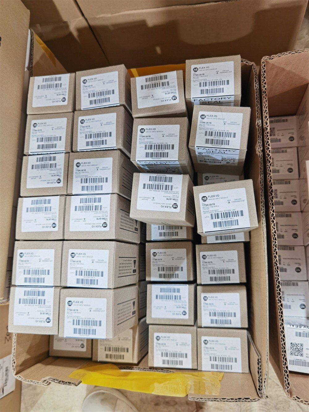 POINT I/O 1734-OW4 1734OW4 PLC 4 Point Digital Output Module Series C