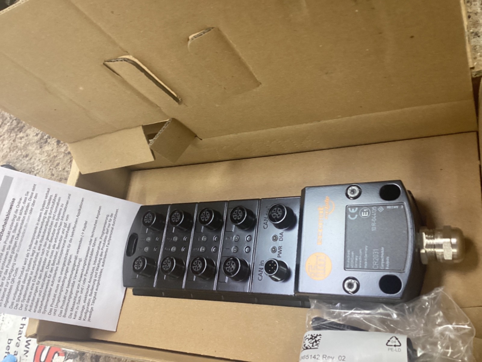 ifm CR2031 ecomat mobile CompactModule CAN Digital PLC Output Module 8 Outputs