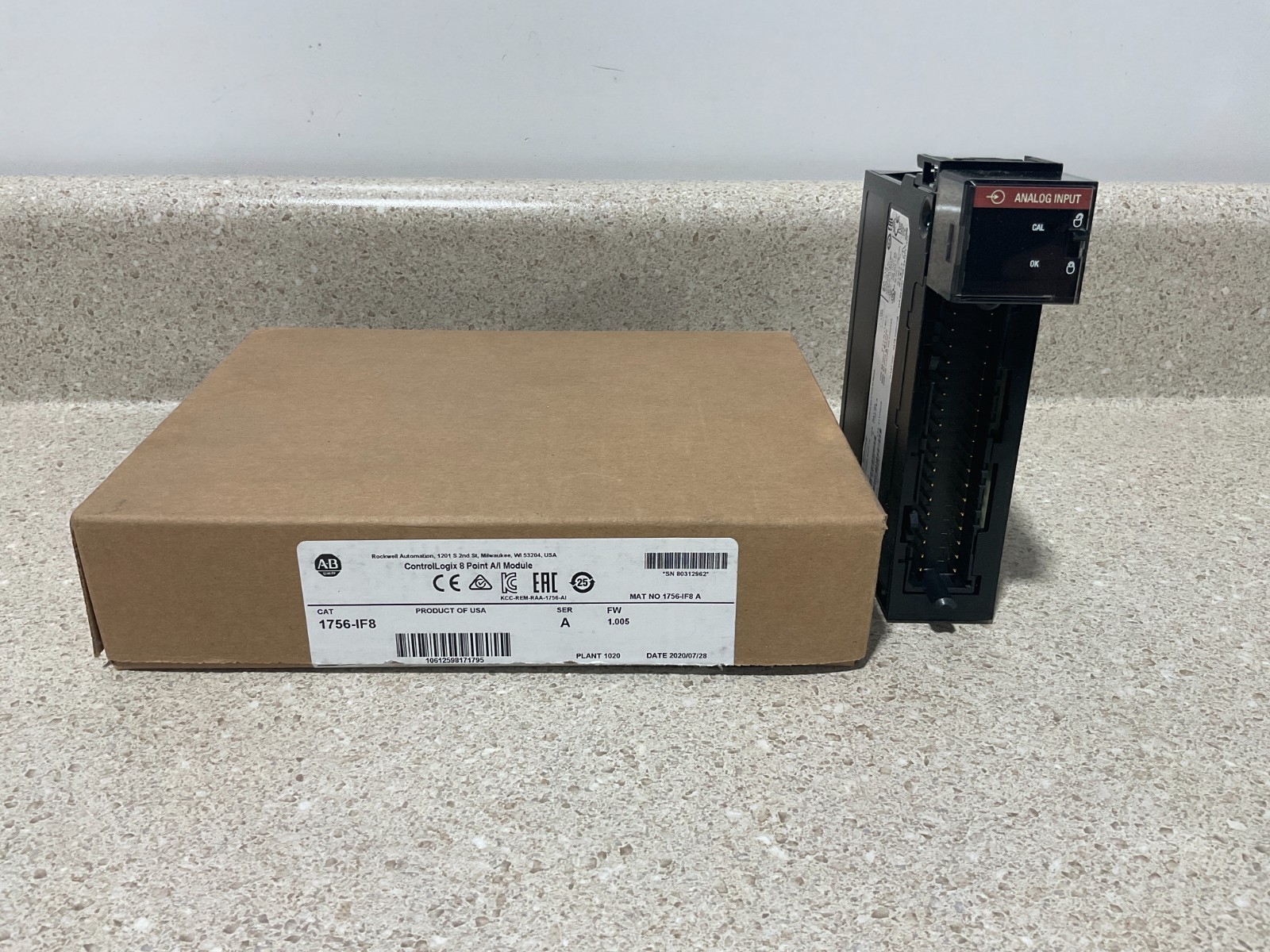 Allen Bradley 1756-IF8 NEW