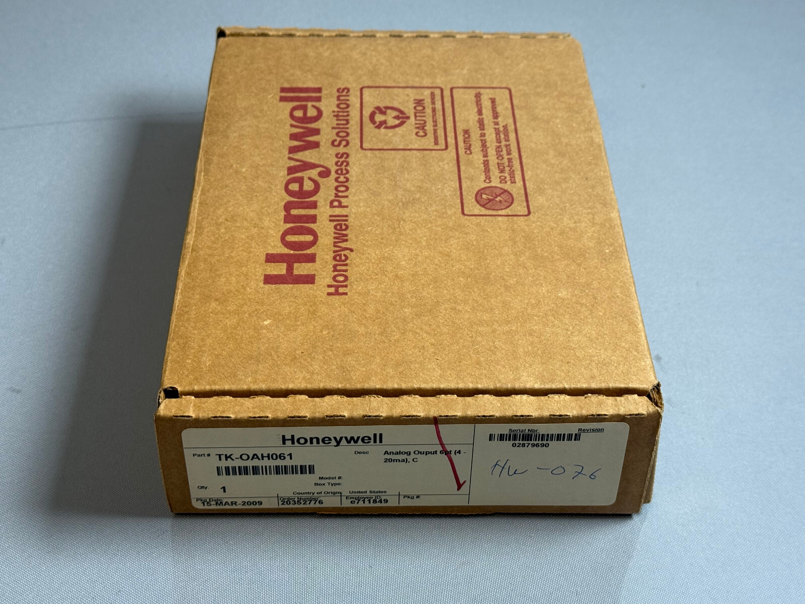 Honeywell TK-OAH061 Model Rev J01 Analog Output Module 97178172