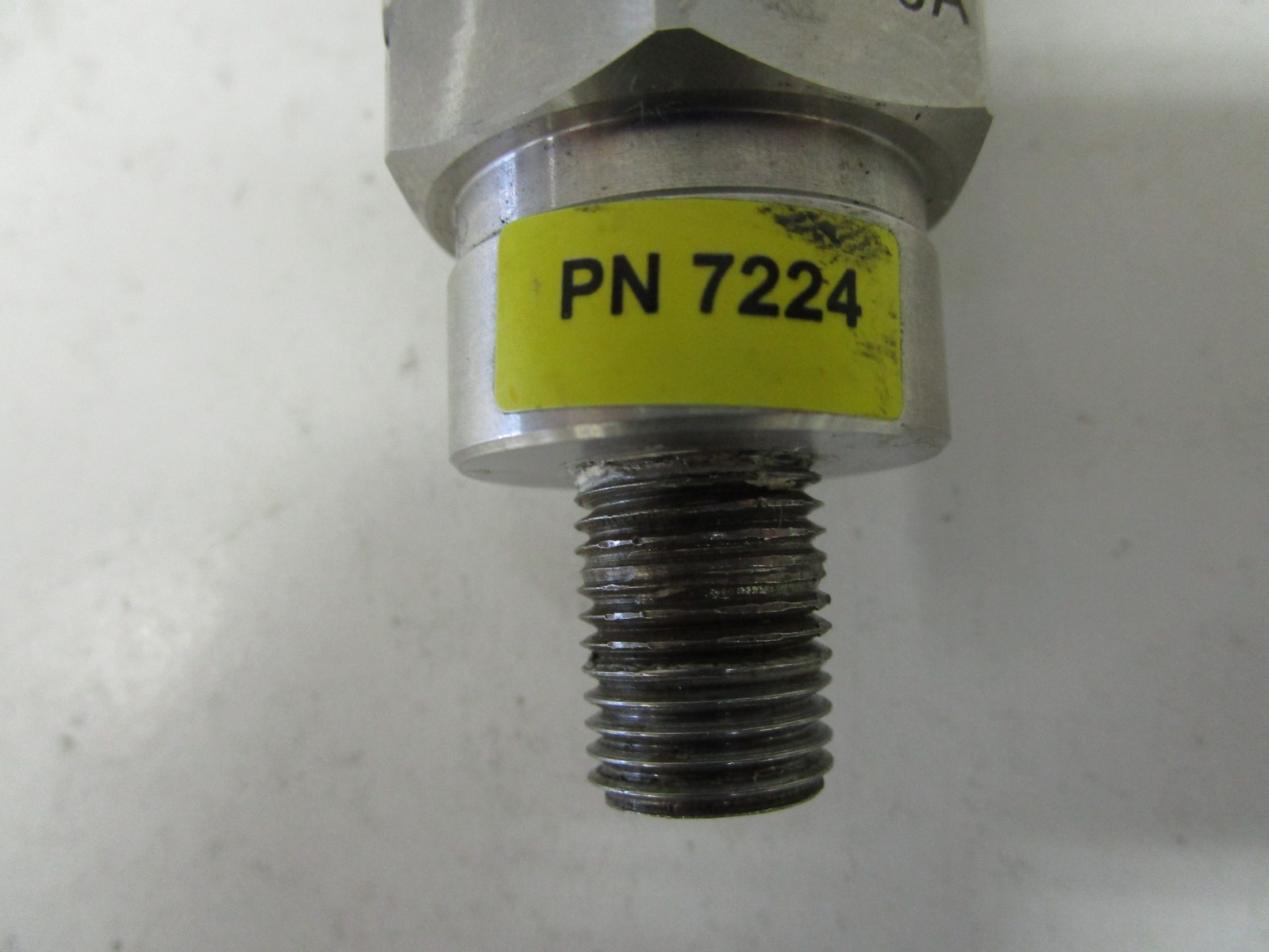 IFM EFECTOR 7224 PRESSURE SENSOR SWITCH – USED – FREE SHIPPING