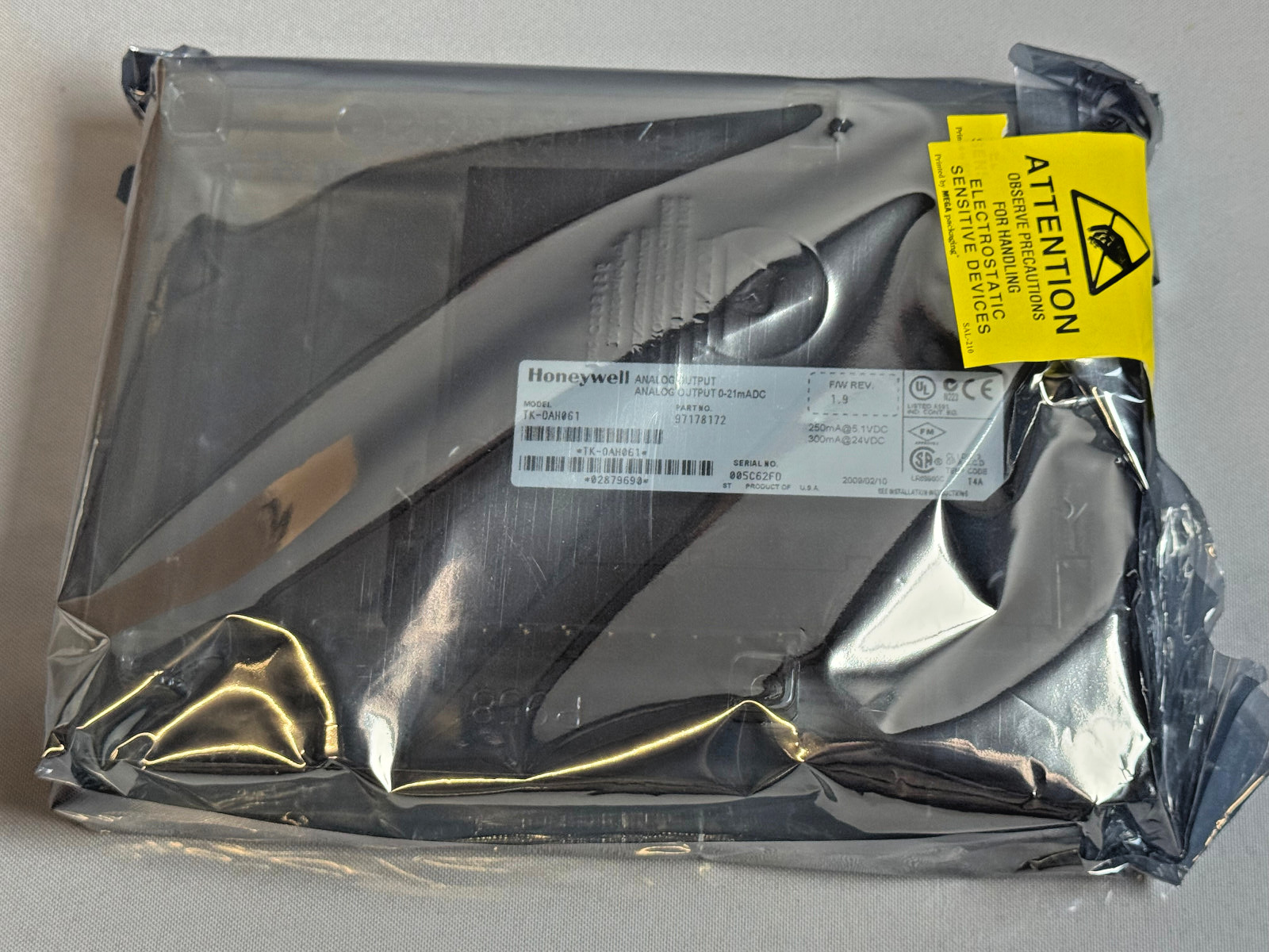 Honeywell TK-OAH061 Model Rev J01 Analog Output Module 97178172