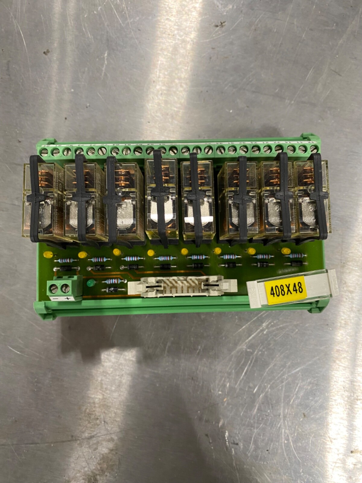 PHOENIX UMK-8 RELS/KSR-G24/21/PLC No.2974914 ACTIVE MODULE w/ 8 SWITCHING RELAYS