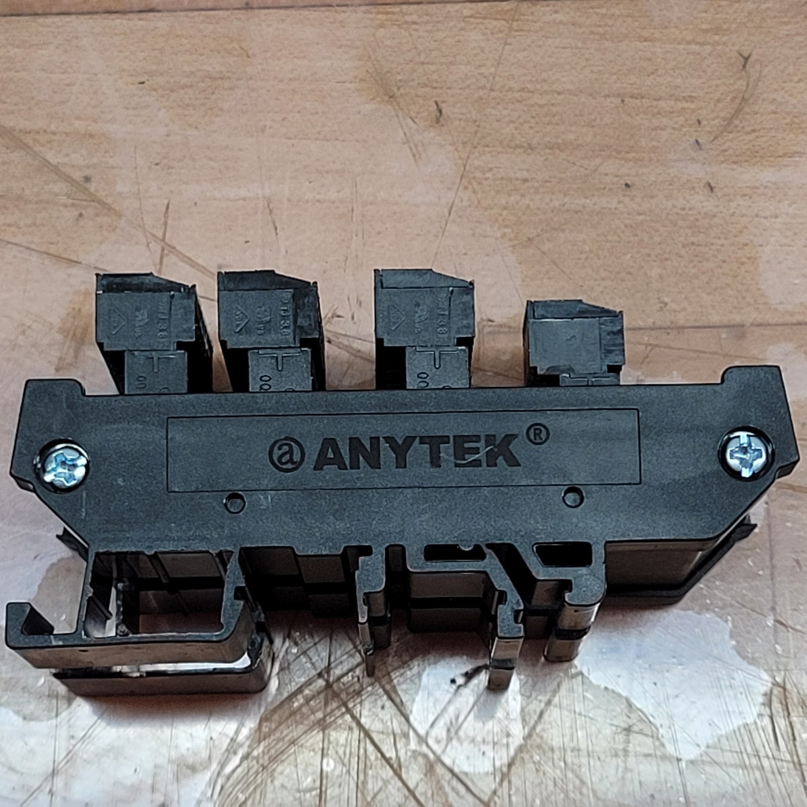 Balluff BNI007P Active Splitter, IO-Link 1.0, Input/Output 8, PVC Housing – USED