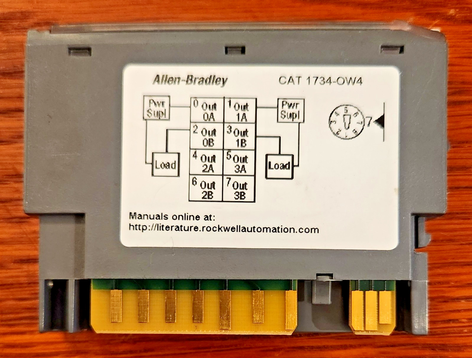 Allen-Bradley 1734-OW4 /C FW 3.022 Digital Relay Output Module
