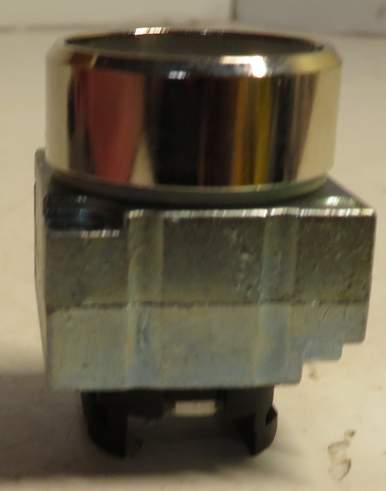 Siemens UNBRANDED Pushbutton Switch Auxiliary Contact New Single Unknown Part #