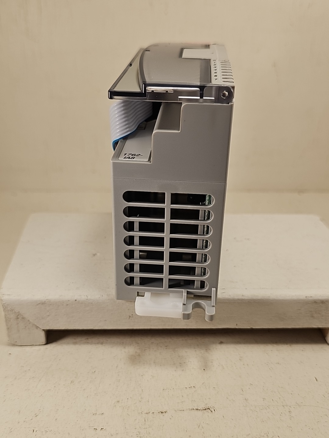 New AB 1762-IA8 MicroLogix 1762-IA8 8-Point 120V AC Input Module 1762IA8