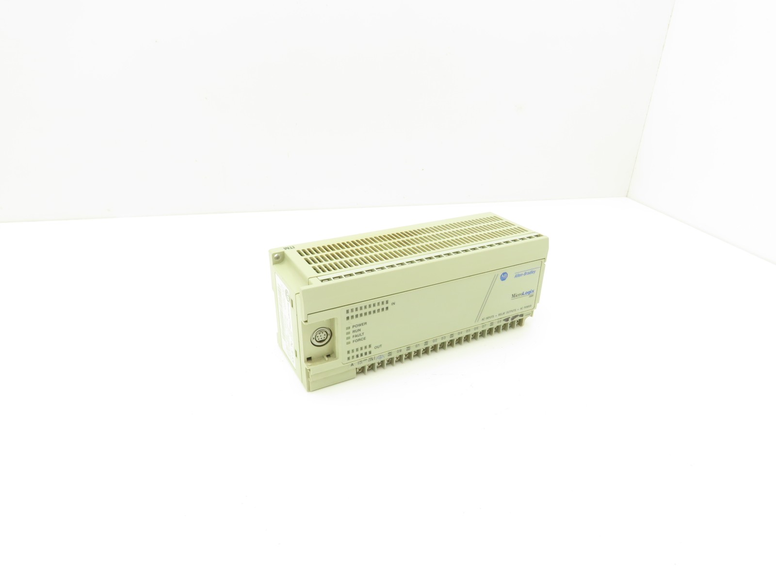 Allen Bradley 1761-L32AWA MicroLogix 1000 PLC Controller 100-240VAC Series E