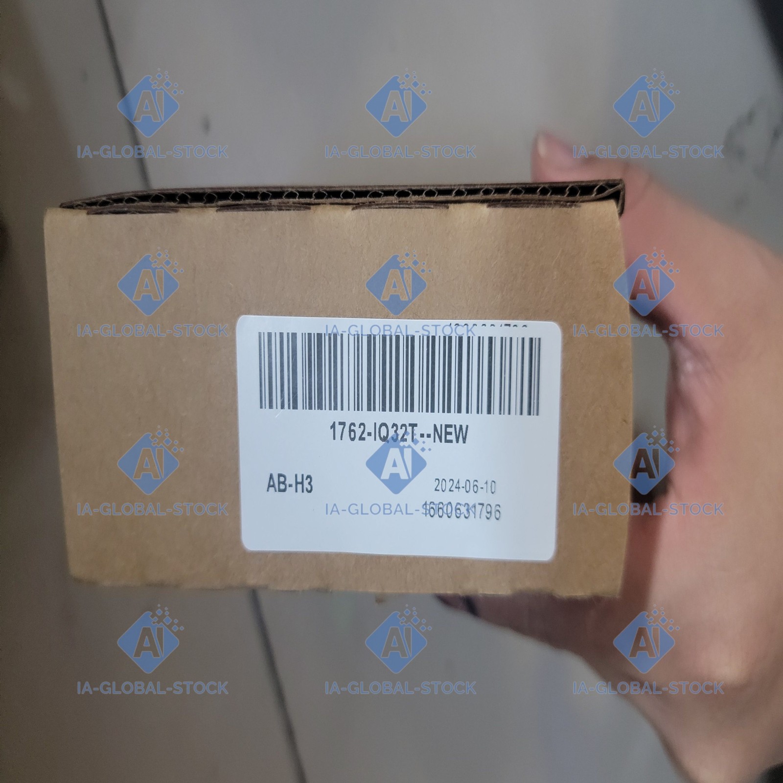 Free Shipping One Brand NEW Allen-Bradley For 1762-IQ32T Warranty Included