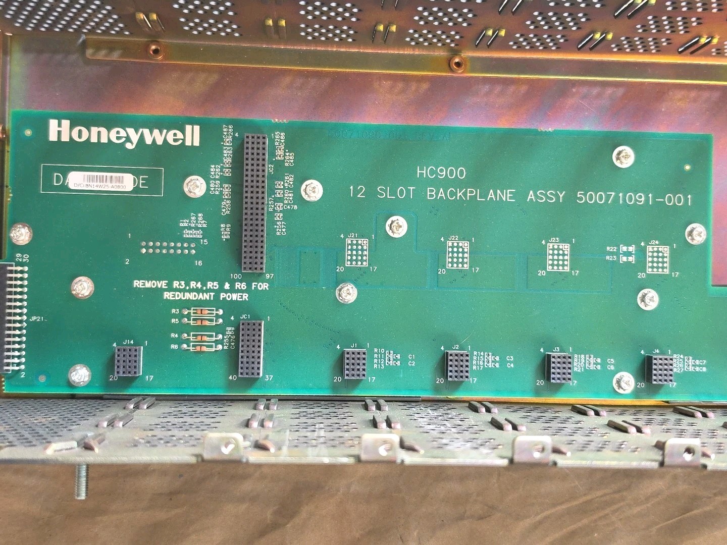 Honeywell 900R12-0200 ControlEdge HC900 12-Slot I/O Rack Assembly 50071091-001