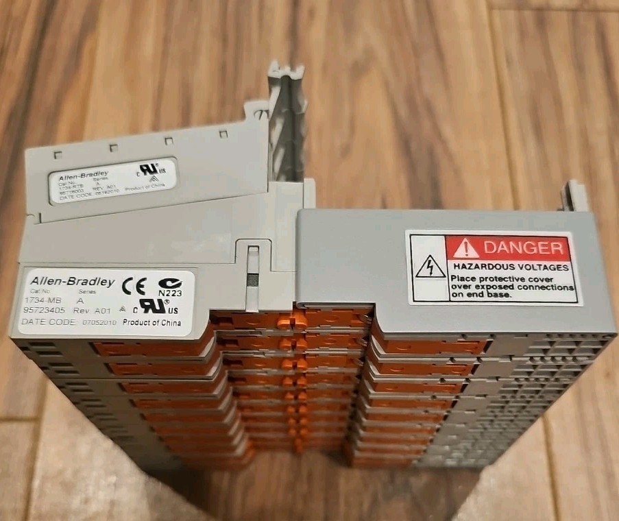 Allen Bradley 1734-RTB3 1734-MB Point I/O Terminal Block Mount Base( LOT OF 10)
