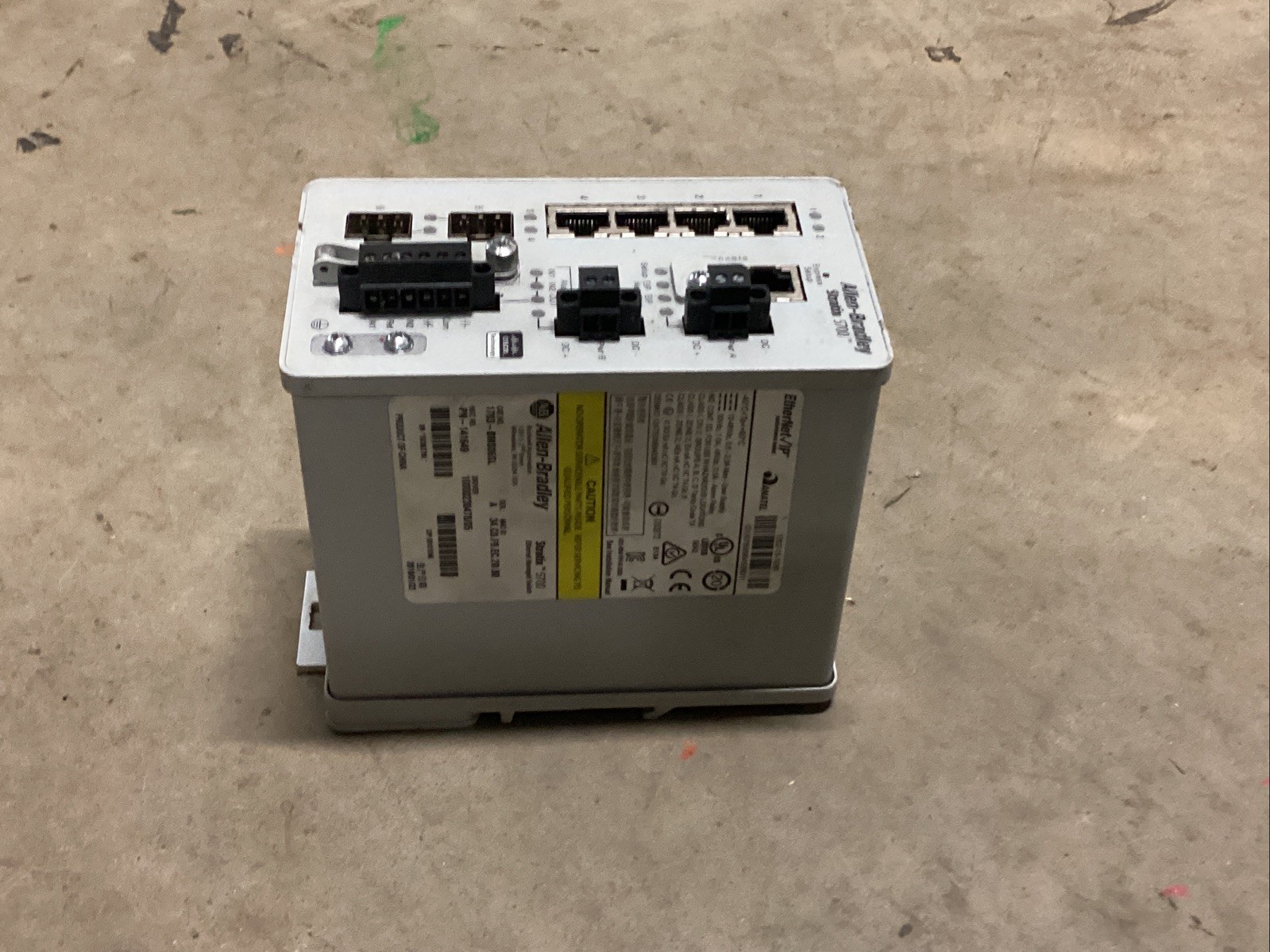 Refurbish Allen Bradley Stratix 5700 Ethernet Managed Switch, CAT: 1783-BMS06SL