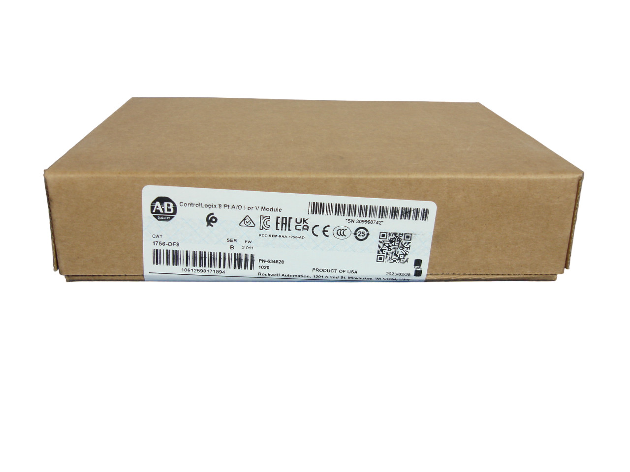 Allen Bradley ControlLogix 8 Pt A/O 1756-OF8 Ser B MFG 2023 2.011